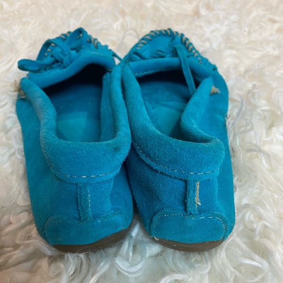 Minnetonka turquoise moccasins size 8 - Picture 4 of 7